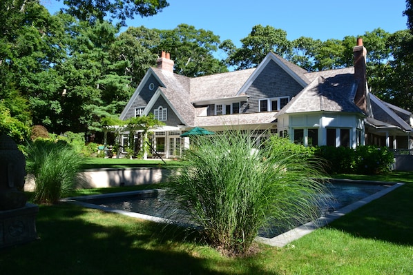 LUXURY HOME IN GEORGICA, EAST HAMPTON