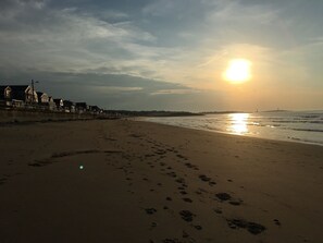 Long Beach sunrise. Aaah, the morning walk.