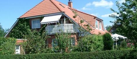 Unser Haus -  ruhig gelegen in Bad Bramstedt mit viel Grün drumherum