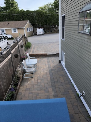 Side patio