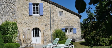 Gîte "Le Tilleul"  Terrasse avec vue sur le parc