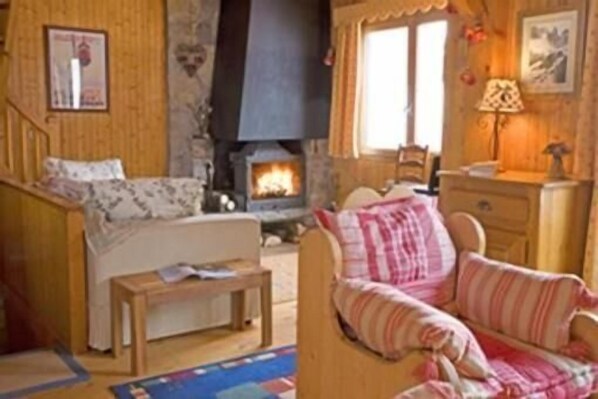 Front area of Lounge.