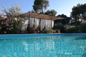 Pool und Pergola - 280 CAV