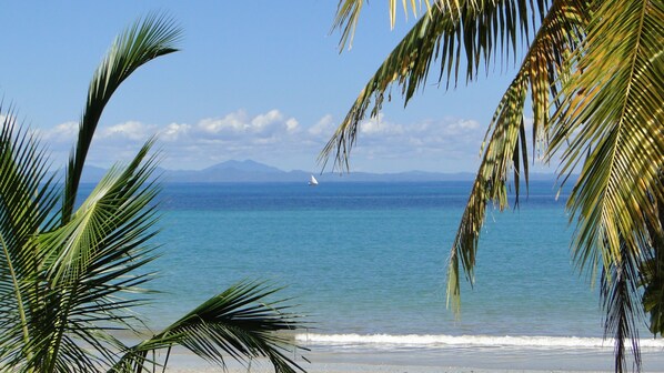 PLAGE DEVANT LA VILLA