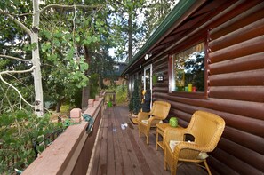 Front Deck. Listen to the Song Birds while having Coffee