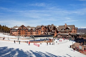 View of the Grand Lodge on Peak 7 and Independence Super Lift