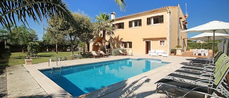 Pool der Finca Can Sanau in S'Horta