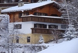 Chalet 'Sandrine' in winter