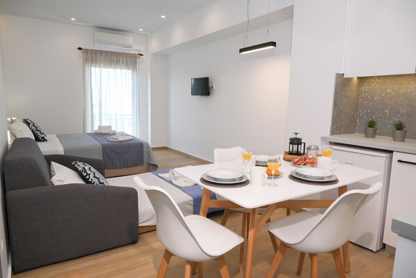 APARTMENT B8
