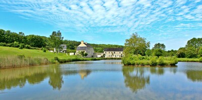 Les Bergonnerettes lakeside views in beautiful countryside with swimming pool 