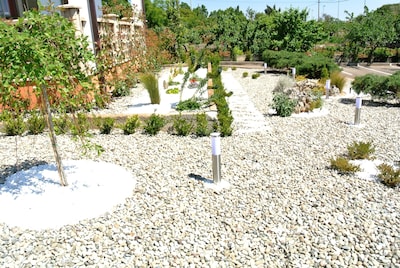 Deluxe Villa with garden