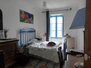 la chambre bleu  : lit deux places 