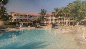 The pool at The Tropical