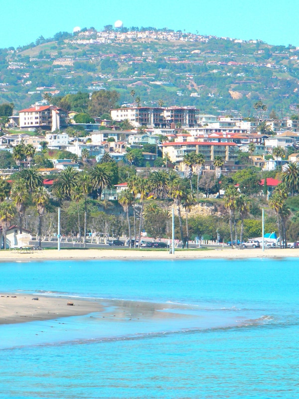 Reverse view from Cabrillo Beach to the cottage. Walking distance to this beach.