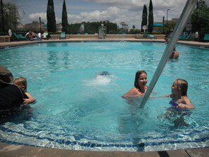 4 Pools to enjoy the Florida sun