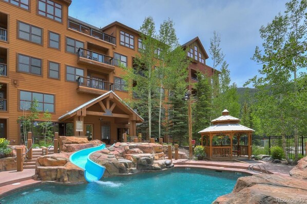 Springs Keystone Pool