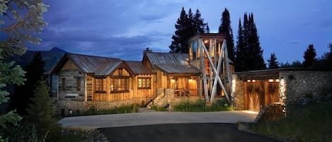 Tipple House...Luxury Mountain Home