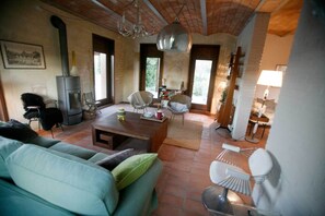 VILLA ACQUAVIVA Tuscany Forever located 10 km from the coast 