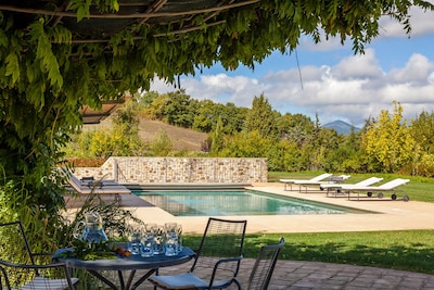 Casa Bassa, Luxury Villa with Private Pool, Torre Bisenzio Organic Estate