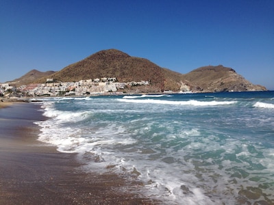 Encantadora casa a 80 metros de la playa de San José en el Parque Natural Cabo de Gata