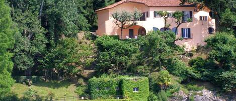 Villa Francesca, Reno Leggiuno Lake Maggiore -NORTHITALY VILLAS vacation rentals