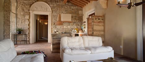 TUSCANY FOREVER RESIDENCE VILLA I SPAZIO FIRST FLOOR APARTMENT