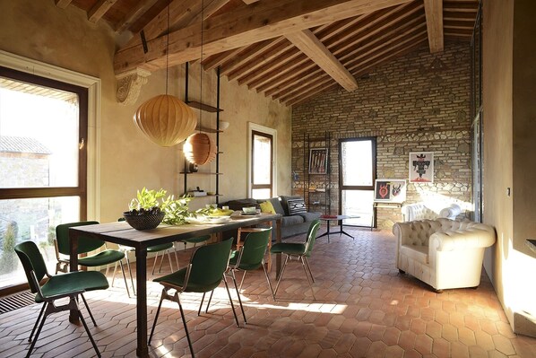 TUSCANY FOREVER RESIDENCE VILLA IV VIAGGIO FIRST FLOOR APARTMENT 