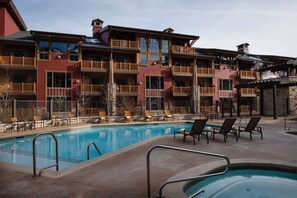 Sunrise Lodge Pool/Hot Tub Area