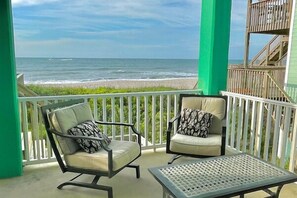 Main Floor deck