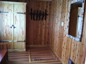 Entrance room with cedar walls