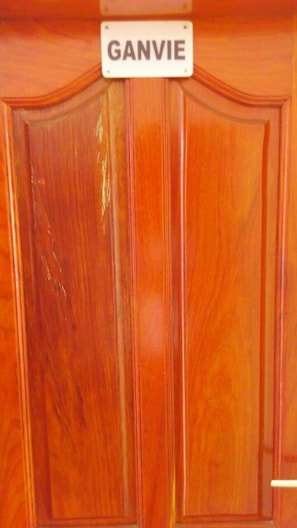 Porte d'entrée du studio