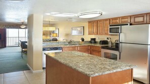 beautiful fully equipped kitchen