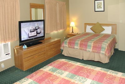 Welcome to the Holland inn suites double room