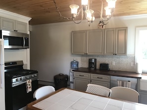 Freshly renovated kitchen!