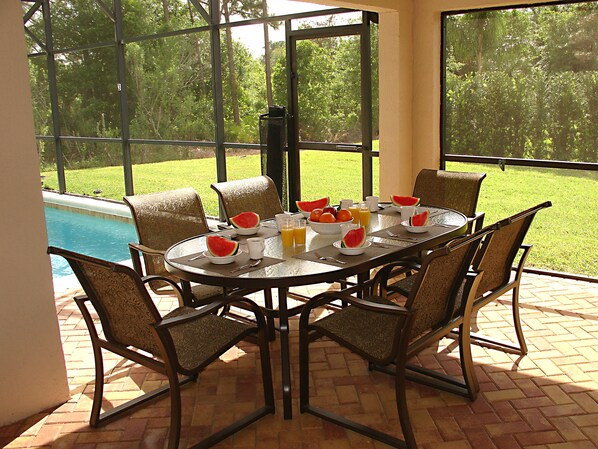 Breakfast in Peace!