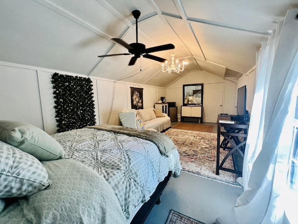 Queen Bed