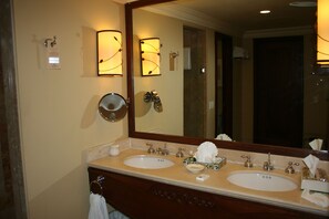 GUEST BATHROOM VANITY