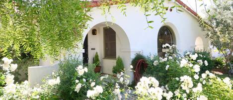 Front porch entrance to the main house  from Main Street