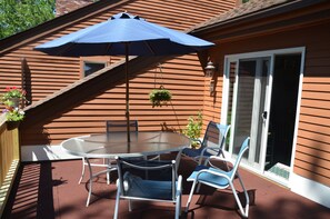 Private deck perfect for sunbathing and relaxing.
