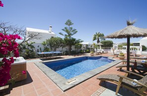 Swimming pool, hot tub and Table Tennis