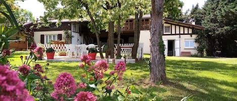 Gite le Grand Jardin à Puydarrieux