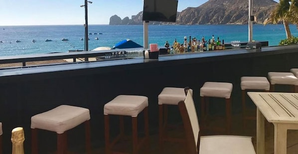Beach Club Bar Access