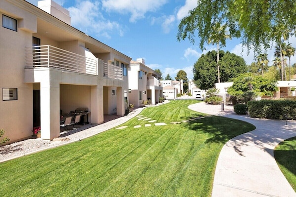 Common area just outside back Patio to Green Path to Lake and GreenBelt