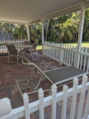 Side Porch - Table and Chairs, Lounger