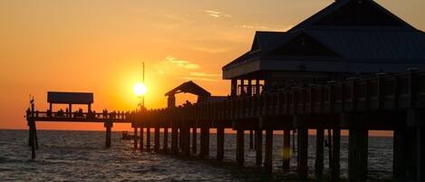 Sunset at Pier 60 in Clearwater Beach 