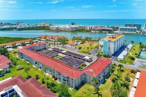 Birds-Eye view of Imperial Point building 41