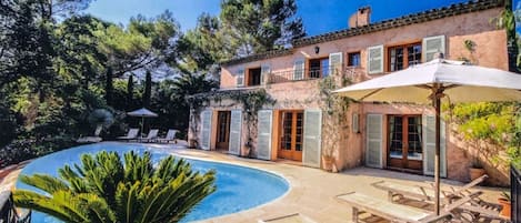 Your dream vacation in the sun of the French Riviera!