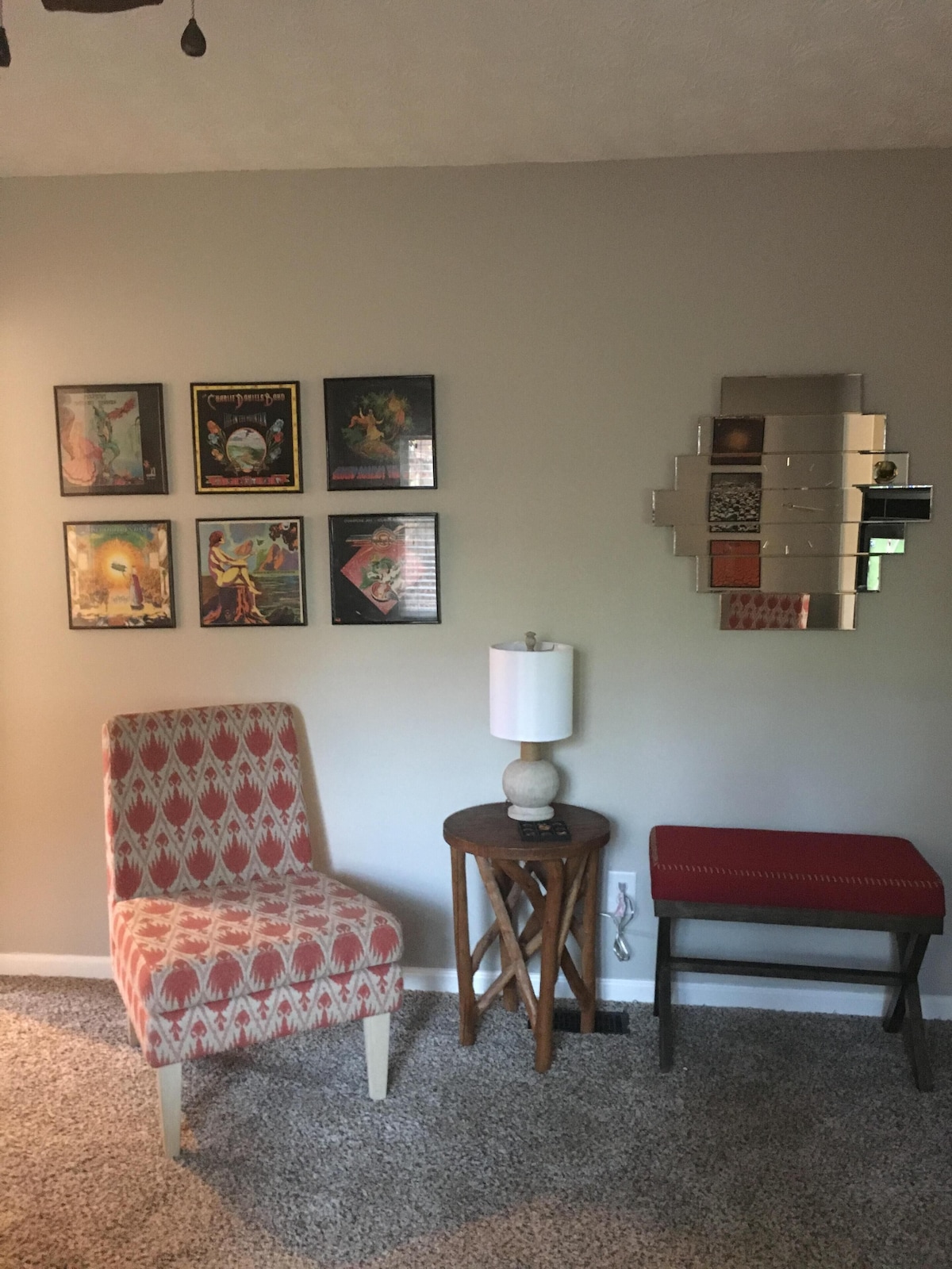 Comfy, Cozy, Bright home in heart of Roswell-Walk to Canton St.-Pet Friendly!