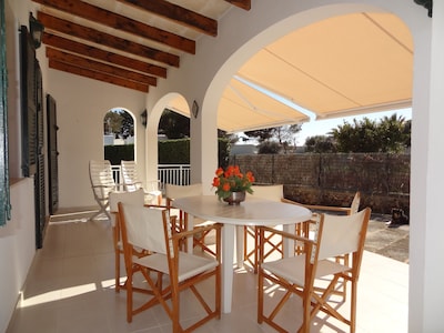 Quiet villa x 6 people with free wifi, pool and private parking