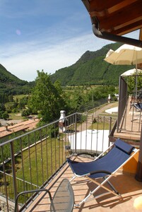 Residence Garden: Two-room apartment with balcony and lake view